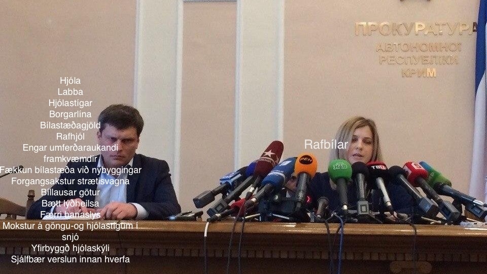 Bara á árinu 2020 fóru 5,1 milljarður í að niðurgreiða rafbíla og tengiltvinnbíla á Íslandi. Þar af 1.560.000 fyrir hvern rafmagnsbíl. Af hverju fá þau sem kjósa að eiga engan bíl ekki sambærilegan skattaafslátt? 

Mynd af loftslagsstefnu íslenskra stjórnvalda til gamans.