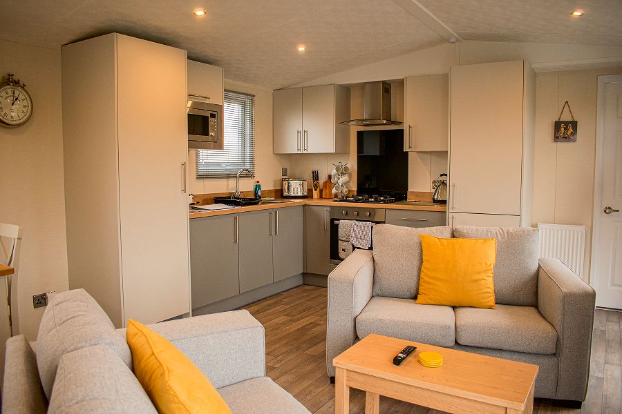 watersidebreaks's tweet photo. ☀ Last Minute Availability ☀
Available for a midweek break from 19th to 23rd September at just £685! 
'Eider Lodge' (sleeps 4) in the Lincolnshire Wolds is a fabulous adults only lodge with its own hot tub plus fishing from your lodge decking.
https://t.co/6Rr1zCW78e https://t.co/wdoZREMLjY