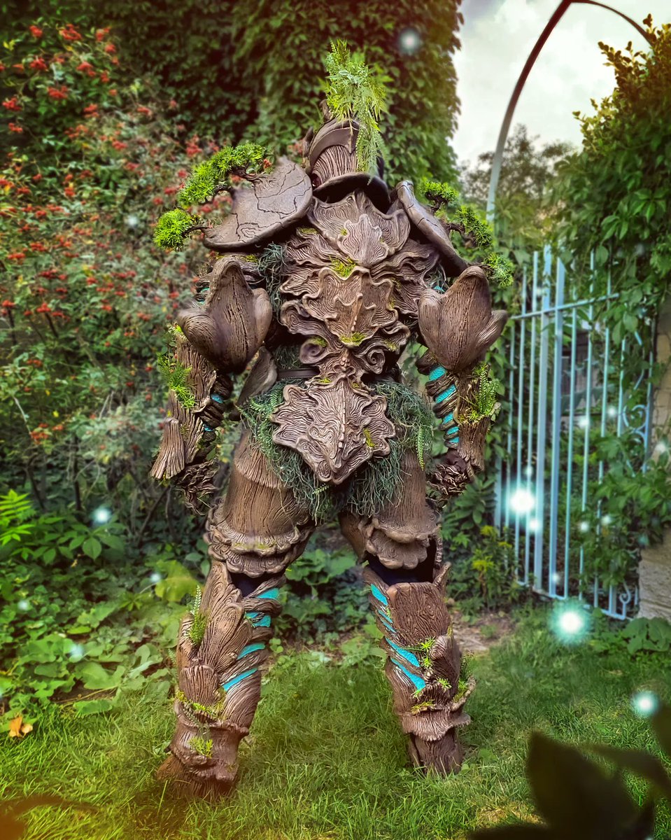 CrayCritter's tweet image. My Nature's Sentinel Cosplay is finished!! Thank you so much @MOCosplay for best in show 🥰
#runescape #fanexpocanada2022
