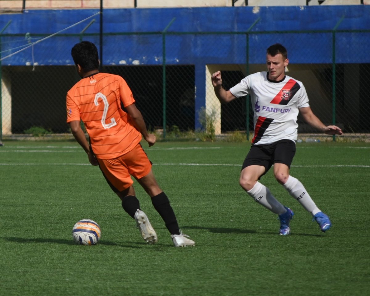 SufcIndia's tweet photo. Always on the move! ⚽
#sufc #southunited #southunitedfc #footballclub #footballacademy #bangalorefootball #soccergames #footballtraining #footballcoaching #coaching #grassroots #grassrootstraining #grassrootslevel #soccerleague #footballplayers #bengalurufootball https://t.co/OaMVALoFlS