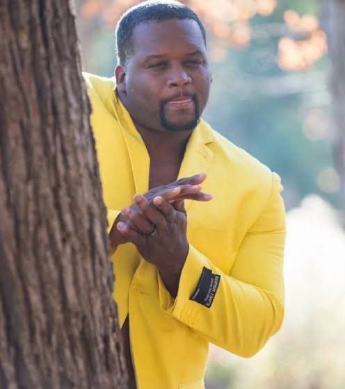 SarcAyushtic's tweet photo. Me waiting for #iPhone14 to launch so that iPhone 13 price drops, so that iPhone 12 price drops so that I can buy iPhone 11 . #AppleEvent https://t.co/6wXzUYcC15