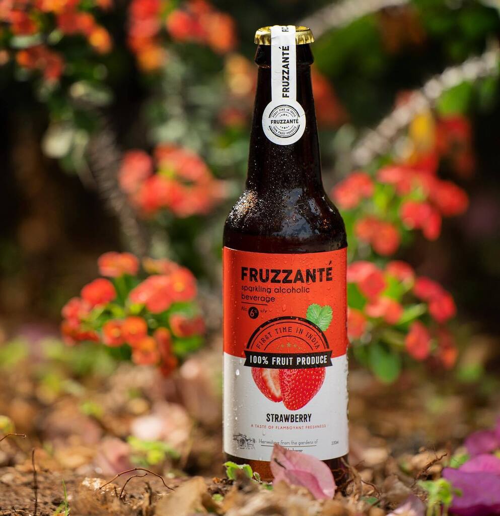 getfruzzante's tweet photo. A brust of fresh berry fragrance defines the taste of Strawberry FRUZZANTÉ. Cheers! 🥂
.
.
.
.
.
.
#wine #winelover #vino #winetasting #winetime #winelovers #food #instawine #redwine #winestagram #winery #beer #wineoclock #vin #sommelier #love #vinho … https://t.co/PhS4RllqCb https://t.co/GGrcEtTU9Y