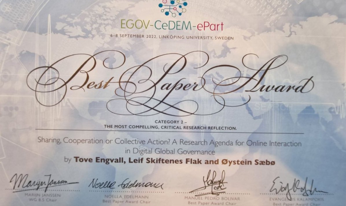 ysteinSb2's tweet photo. #egov2022 Good fun to win ( noe of the) the conference best paper awards 😊 https://t.co/DWXRwq96Dm