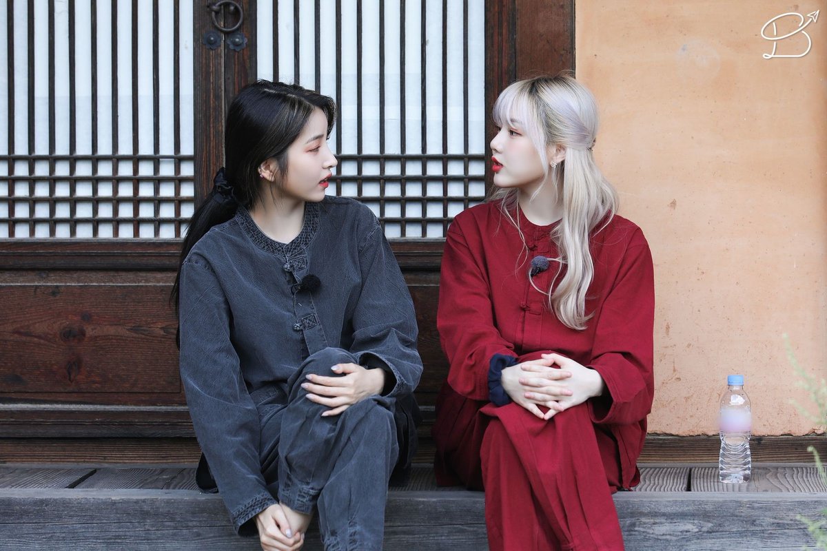zzaa_nn's tweet photo. Next time semoga Sowon sama Yerin bisa dapat penghargaan di dunia akting, menyusul Yuju dan Viviz yang mulai dapat penghargaan di dunia musik 🥰🥰
Semangat Buddy, Na.V, Luvu

#GFRIEND #여자친구 #KIMSOJEONG #김소정  #SOWON #소원 #YERIN #예린 https://t.co/yISFgZhOx4