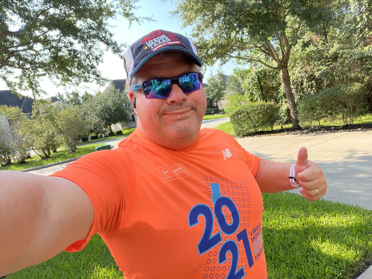 Running_Robz's tweet photo. 2021 @LondonMarathon shirt on. 2017 #tenfortexas hat on. 2019 @Marine_Marathon shorts on. Worn in pair of @brooksrunning ghost shoes on.
It looks like a training run to me..or that I’m a sucker for merchandise. #dopeychallenge #rundisney #marathontraining #getoutandrun #runhappy https://t.co/d618LdhLfM