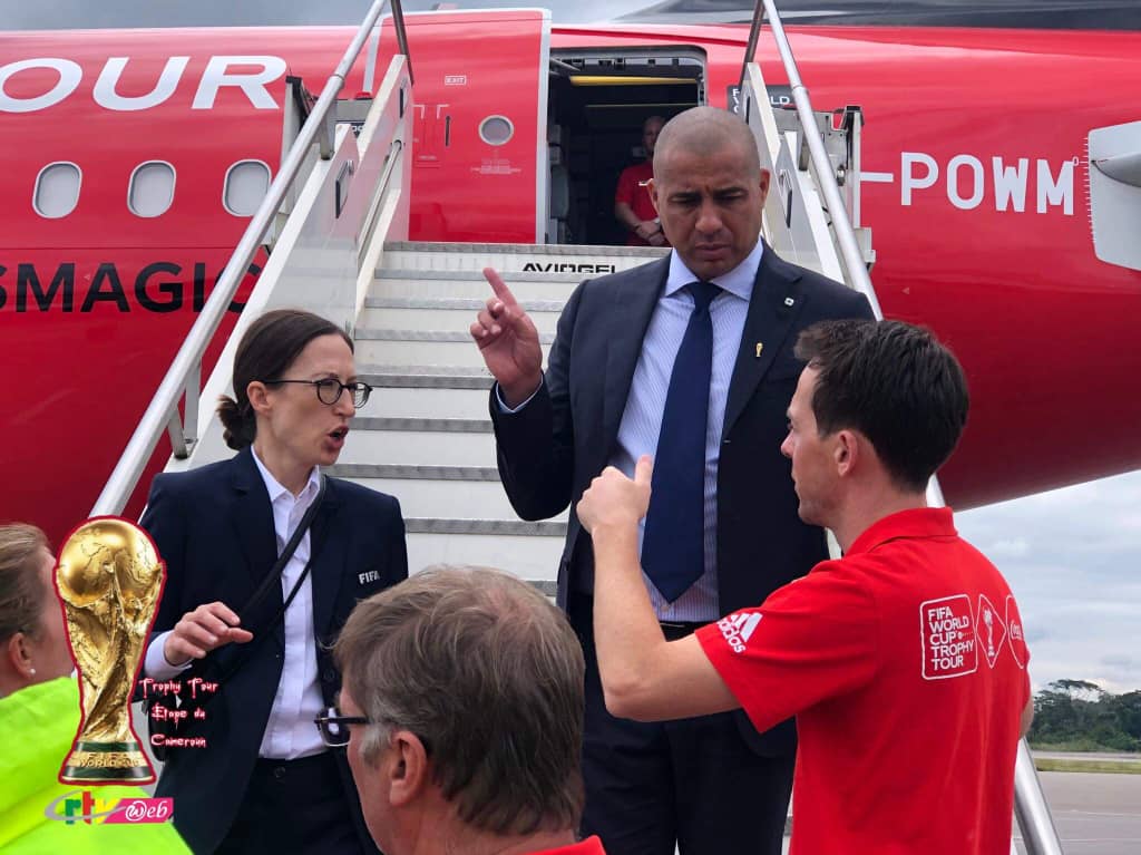 CRTV_web's tweet photo. #FIFAWC2022
#TrophyTourCameroon
#FWCTT
1998 World Cup Winner, and 2000 UEFA European Championship winner, David Sergio Trezeguet accompanies the most precious and highly solicited World Cup Trophy to Cameroon @Trezegoldavid https://t.co/RzA34x4cmp