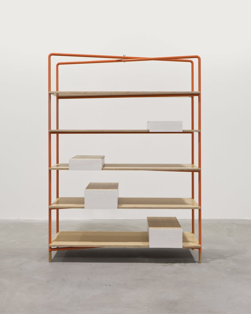 Exenta | Equipamento para residencia de creadores <a href="/cuartopexigo/">cuartopexigo</a>
-
Fotografía
<a href="/Roibradbury/">Roi Alonso</a>