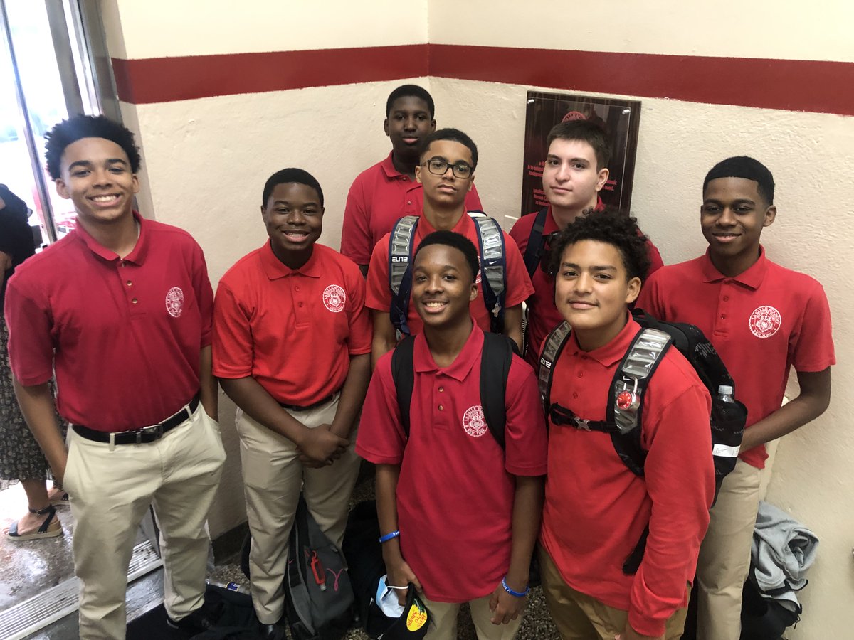 LaSalleAcademy's tweet photo. Welcome back, #Sophomores! Here are some highlights from #sophomoreorientation yesterday.

#catholiceducation #lasallianeducation #lasallianfamily #wearelasalle #lsanyc #backtoschool #firstdayofschool #classof2025 #nycschools #highschool #allboyshighschool #manhattan #collegeprep https://t.co/2JHPC3Cjj2