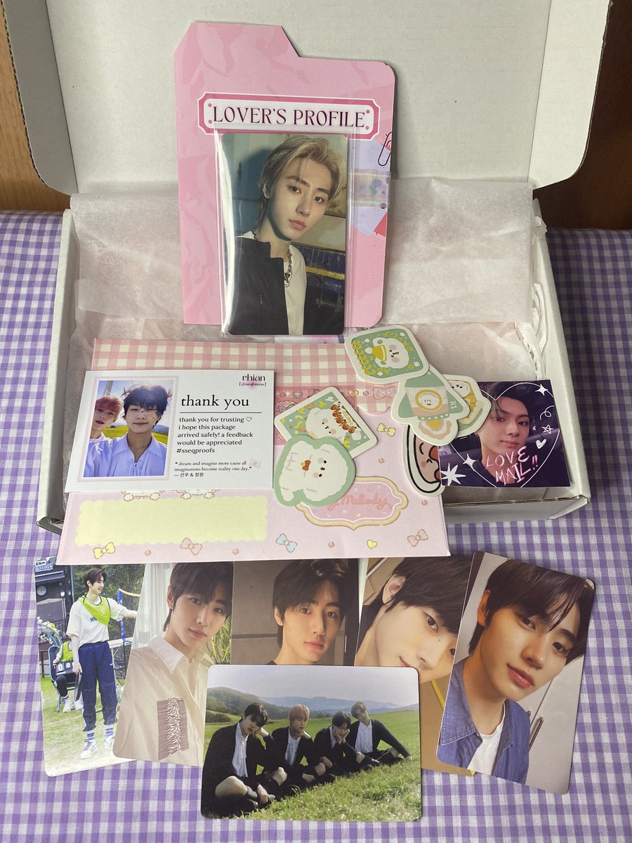 serendipitaejin's tweet photo. Happy mail!! Thank you @sseqbreeze !! Hoonie arrived safely 🥹 super cutiee and secured ng packaging 😍 so many freebies as well🫶🏼 thank you so much for the smooth transaction 💗💗💗 #sseqproofs https://t.co/vN9lNENkAs