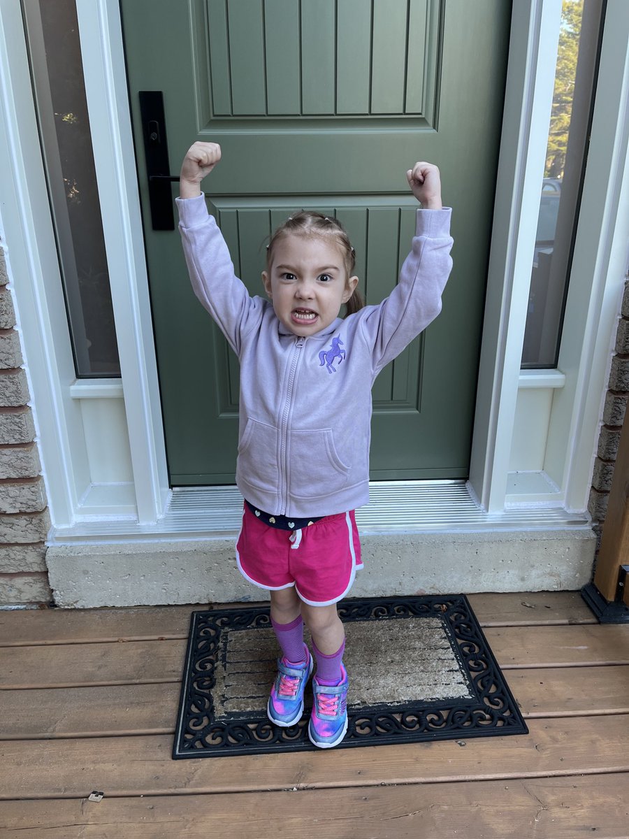 kgreenshields23's tweet photo. Year 1, here I come!!! We are excited &amp; ready to go to big girl school 😊❤️#SCDSBFirstDay ⁦@SCDSB_Schools⁩ https://t.co/9NjnPzAQM9