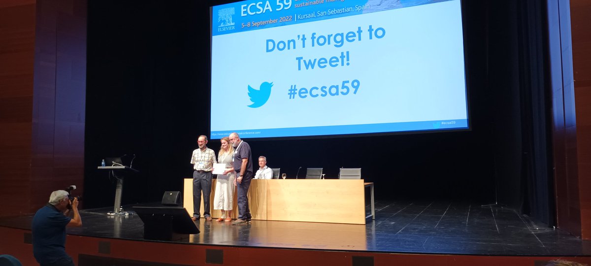 Congratulations to <a href="/EmmaAlice_W/">EmmaAliceW</a> for winning #ECSA59 best student presentation 🥳