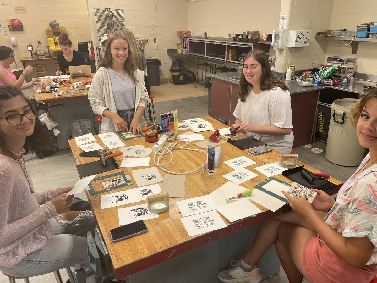 HeidiToot tweet media