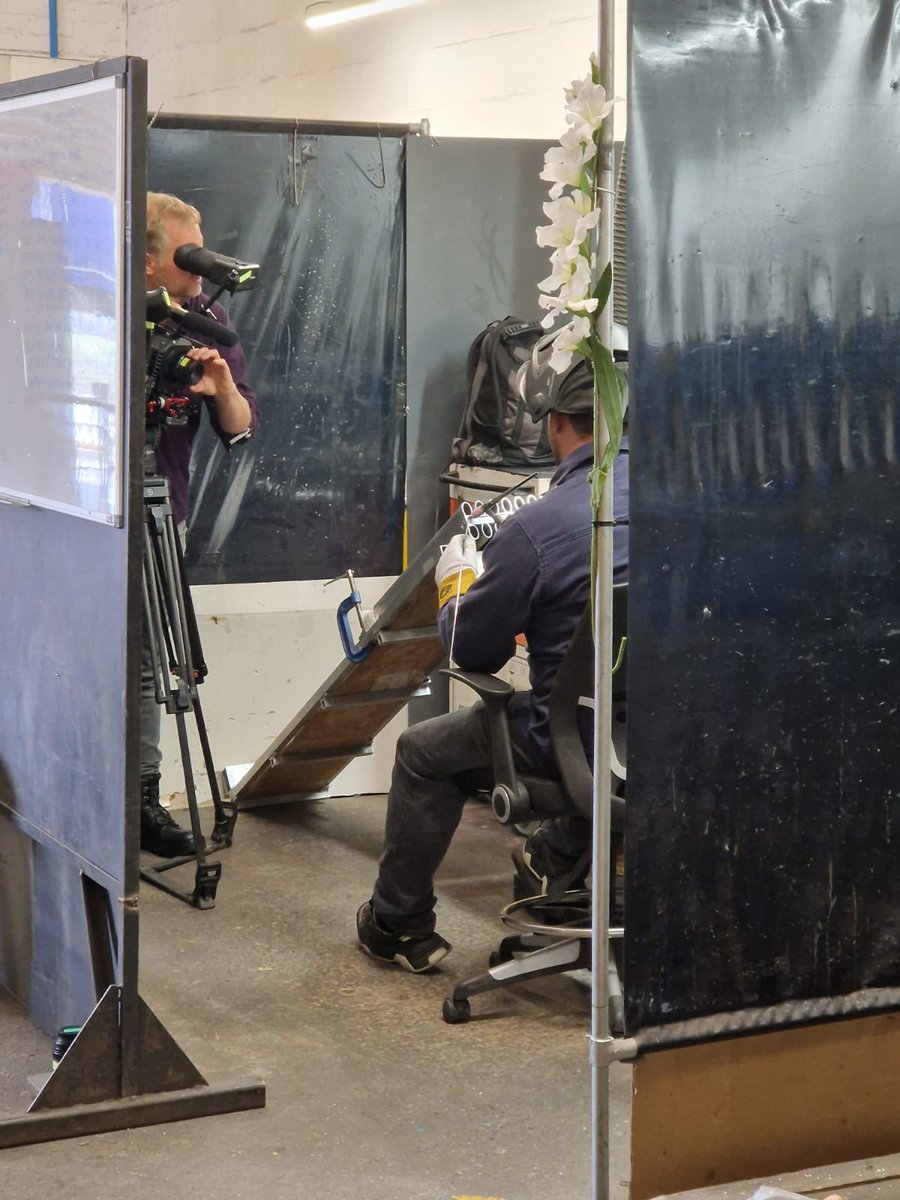 EskimoHello's tweet photo. Anyone who knows Eskimo knows we not only ‘Love Making Heat’ but have a lot of fun doing it.
The brilliant film crew from @amazingtelly, at Eskimo yesterday - Filming for #RemarkableRenovations @Channel4 with @MrGeorgeClarke. Now that was an Eskimo Factory day to remember. https://t.co/JQzirfN6ck