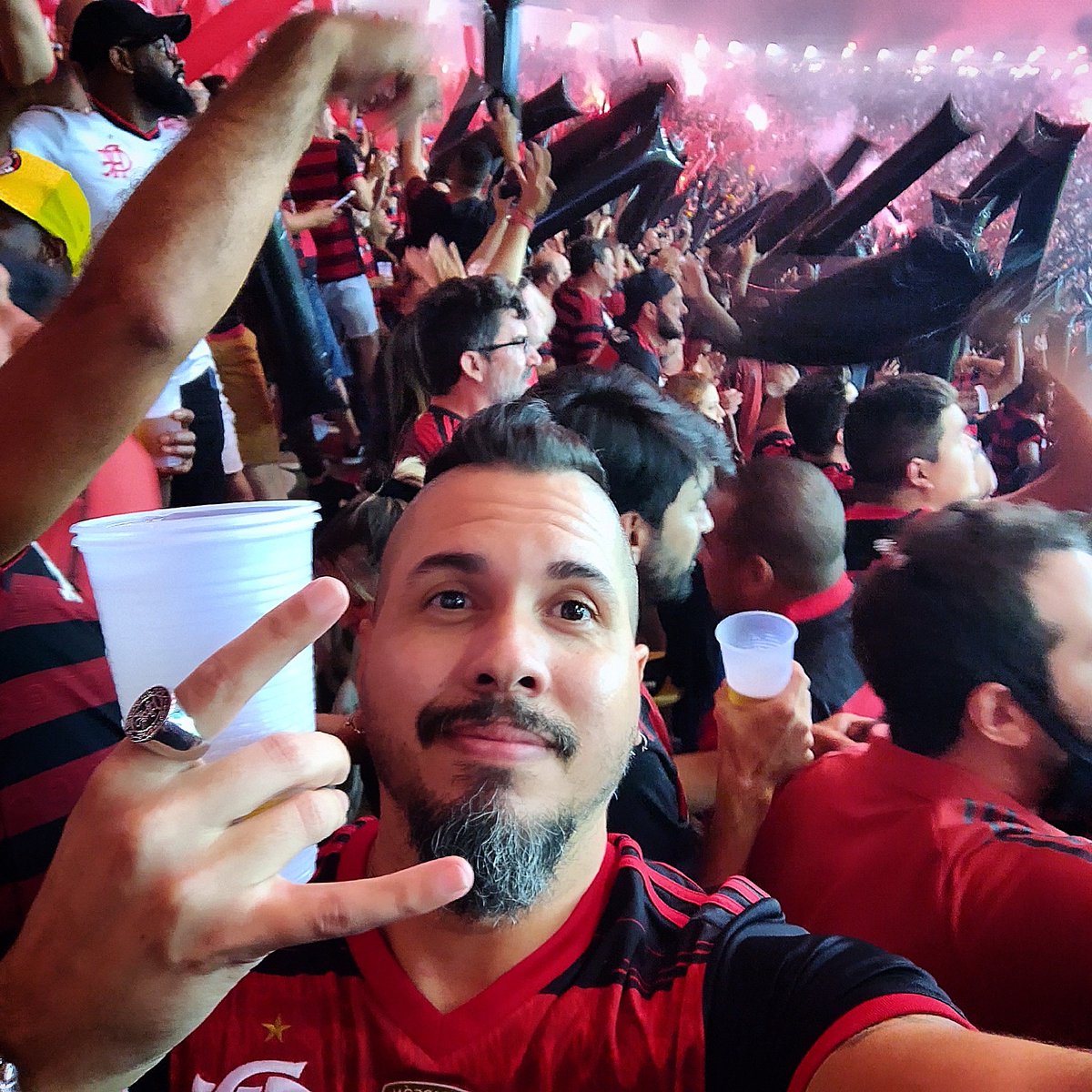 oflamenguista69's tweet photo. Bom dia para todos os Flamenguistas. Estamos na final da Libertadores mais uma vez. 3 vezes em 4 anos! Muito feliz por estar vivendo e participando (na arquibancada) dessa geração. 🔴⚫
#Flamengo #NRN #Mengão #Libertadores #SRN #FLAxVEL https://t.co/DkDo9ItcPl