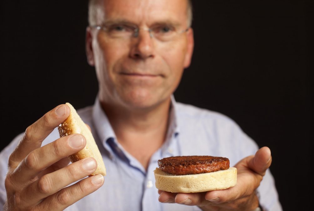 In 2013 Mark Post presented the world’s first lab-grown burger. This concept turned into the company <a href="/mosa_meat/">Mosa Meat</a> in 2015. Recognizing his pioneering work in sustainable food production, we asked Mark to join our <a href="/subenelux/">subenelux</a> faculty. #SingularityUStories