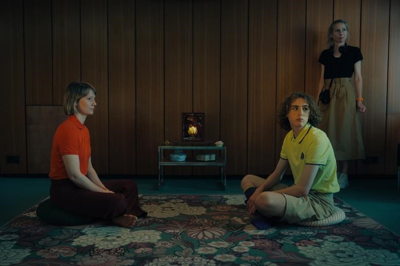 WolfsonCollege's tweet photo. 📽️Wolfson was recently the set of a new BBC drama/Thriller #ClubZero
Written and directed by award winning Austrian director Jessica Hausner, and starring Mia Wasikowska, we can’t wait to see Wolfson back on the screen!
#WolfsononFilm #ClubZero #BBCFilms https://t.co/xgik8C3GJY