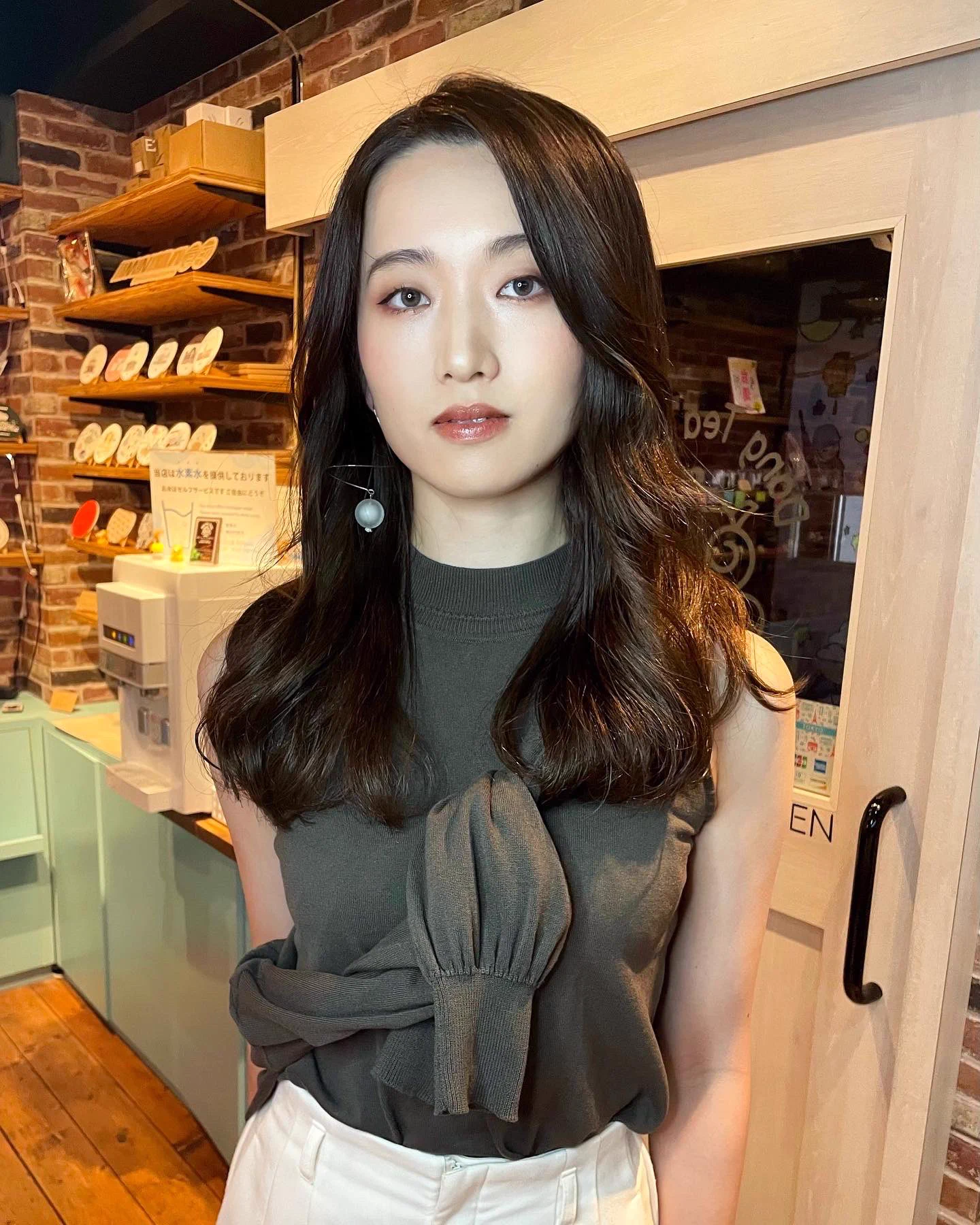 すごい変化！！一重の人のメイクビフォーアフター！