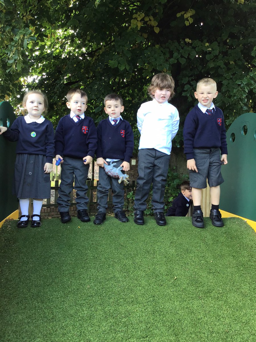 The children have settled in really well and are making friends. #OLGHEYFS #OLGH #OLGHeyfs #NewSchoolYear #newschool #friends #friendship #newactivities #settlingin #confidence #independence