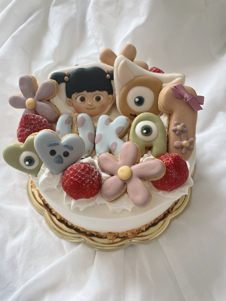 tabuami0830's tweet photo. 2022.09.07🫧
可愛いウカちゃんhappy birthday🎂

ケーキは羽夏ちゃんそっくりのぶーにした🌼
飾りづけは一回だけしたかった
モノクロ背景🤍でももう2度としやん😂
成長するのが早すぎて1日1日がほんま早い❗️
これからも元気に成長してね❤️ https://t.co/hrRQUQwK3Z