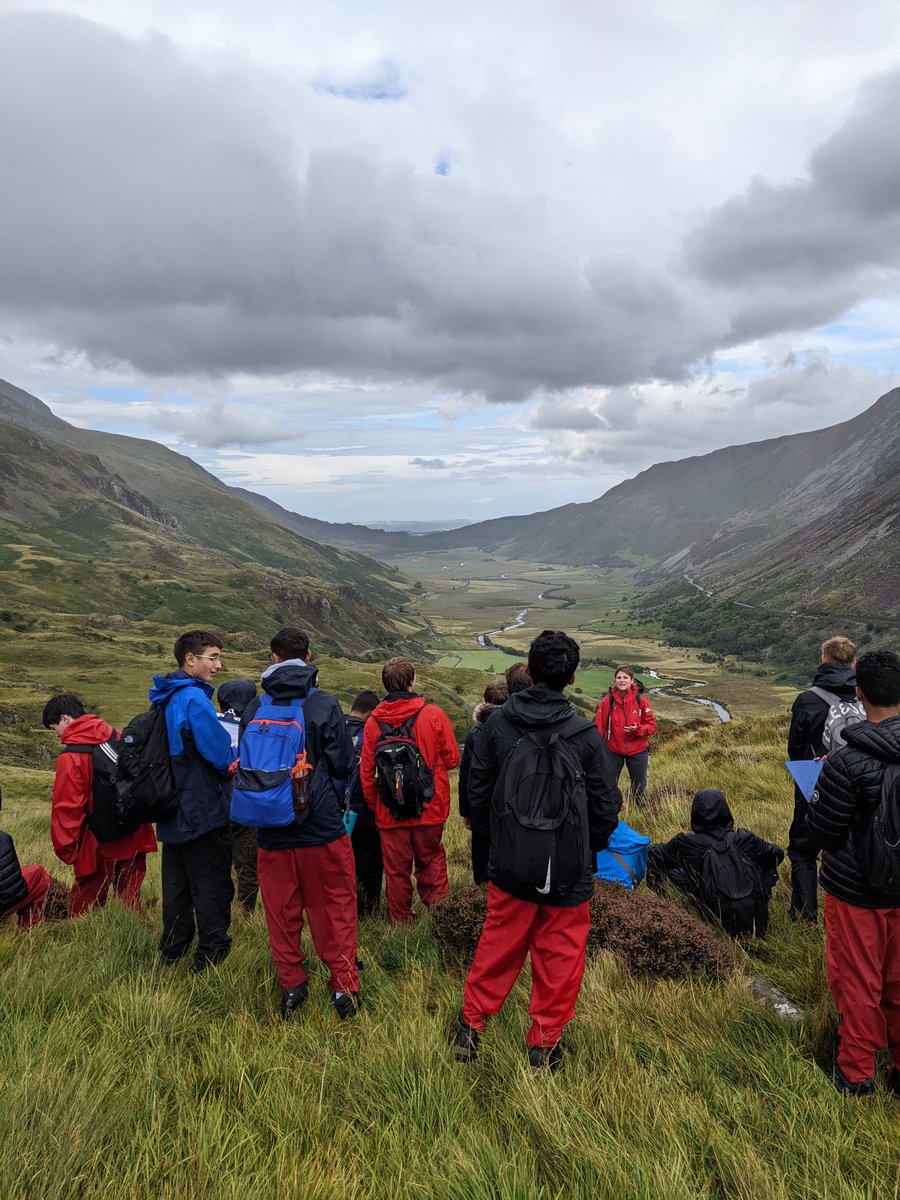 AGSB Y11 Geographers have made it to Cwm Idwal! Lovely views down Nant Ffrancon valley 😊