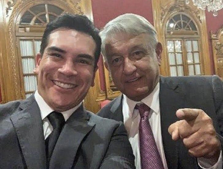 NoSoyBot_Elon's tweet photo. @juncalssolano Y tu ya lo amas? Asi como tu patrón? https://t.co/BcqUeZuQFu