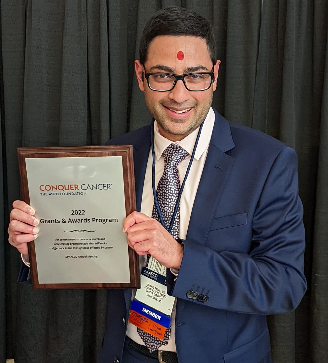 HelsinnGroup's tweet photo. Dr. Rushil V. Patel, has been selected as the 2022 recipient of the @ConquerCancerFd Anna Braglia Endowed Young Investigator Award in #CancerSupportiveCare. Learn more here:
https://t.co/tLZUAnkGE0 https://t.co/C5l9GnAvNB