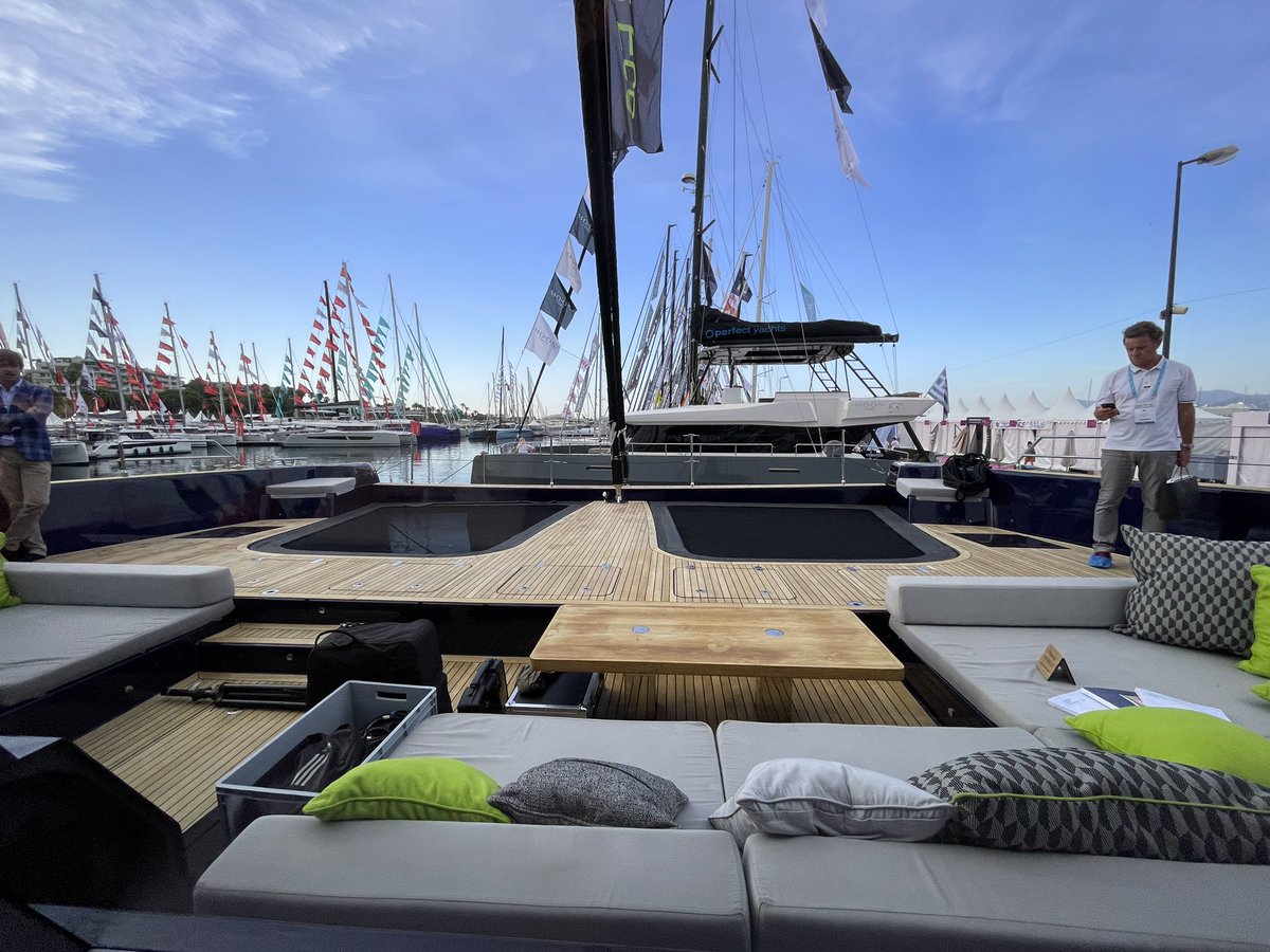 SamRFortescue's tweet photo. I got a look behind the scenes of @SunreefYachts new Eco 80 supercat at #Cannes. F1 ace Fernando Alonso explained why he was buying the 60ft sister boat: “I am in love with catamarans because of the space - like having a villa on the water” @alo_oficial https://t.co/cmQOJSFhe6