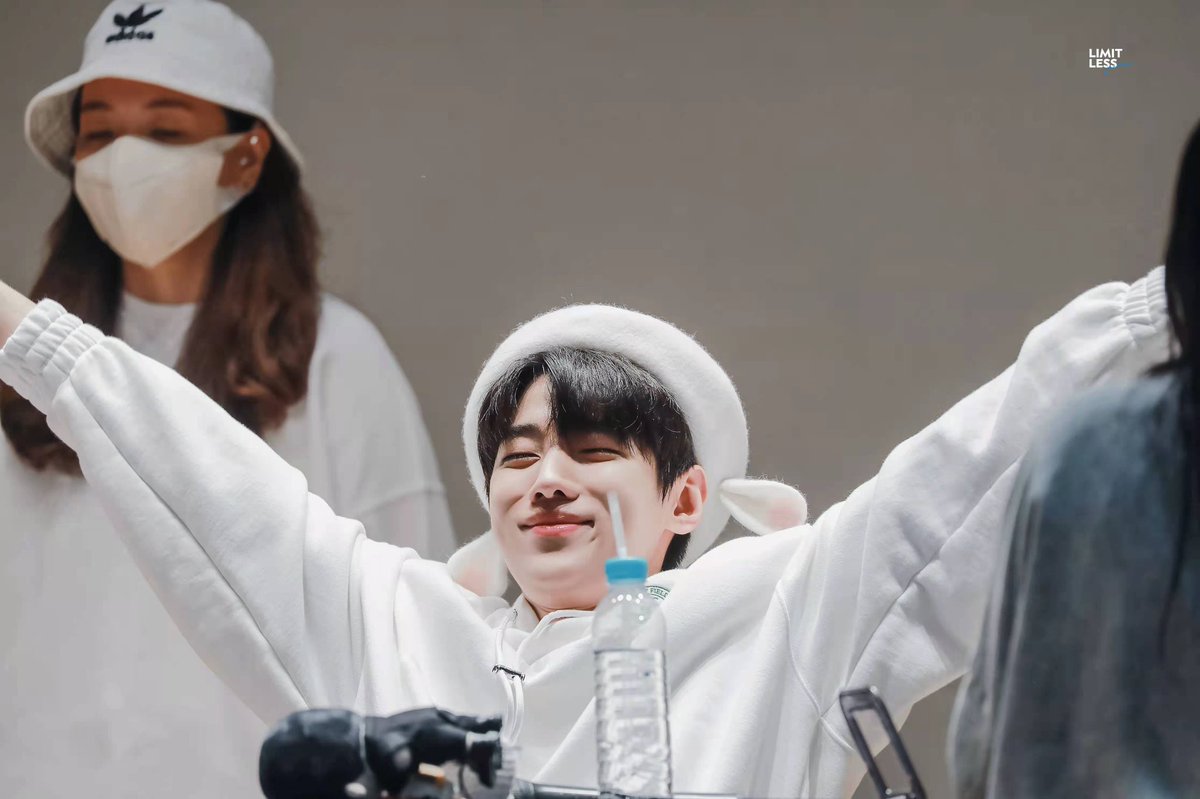 LIMITLESS1206's tweet photo. 220904 위드뮤 점프업 대면팬싸 
HQ
#재찬 #박재찬 #JAECHAN #DKZ https://t.co/pgoLSx0pJr