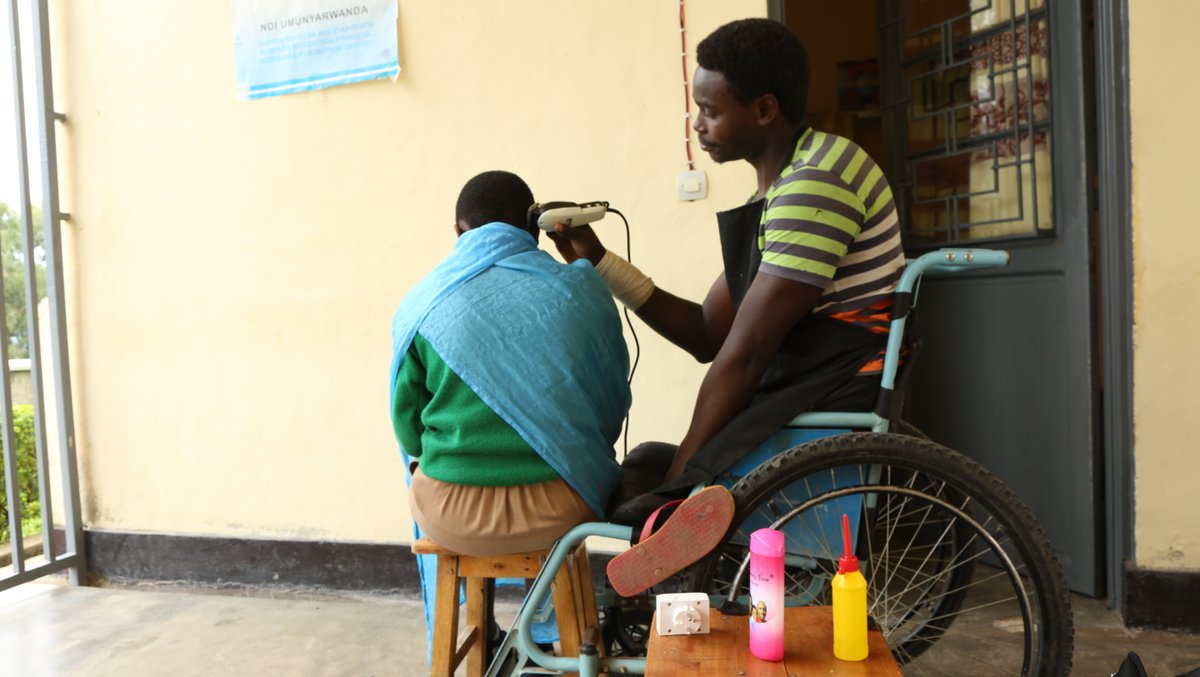 UKB_Activity's tweet photo. By including #youth with &amp; without #disabilities, @UKB_Activity demonstrated that #Inclusion of youth with disabilities is possible in a learning and #working environment. It also modeled inclusion by bringing together youth with different disabilities in employment pathways. https://t.co/W4UaHK7e26