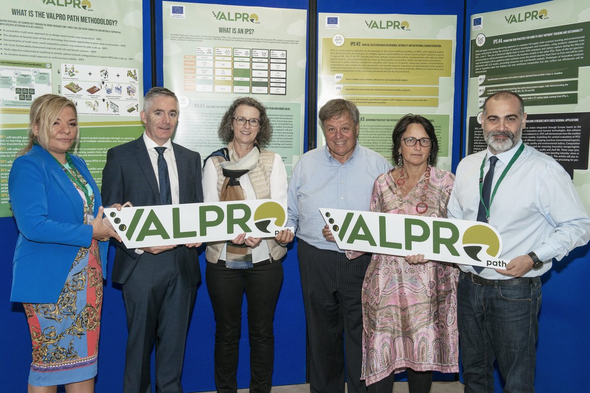 VALPRO_Path's tweet photo. Live from our kick-off meeting in Ireland!

Let's work together to bring a much-needed change to the European #plantprotein landscape!🚀

Stay tuned and check our press release for more info 👉 https://t.co/6A1LL3p7DL
#VALPROPath #horizoneu https://t.co/dAWiYPRUDj
