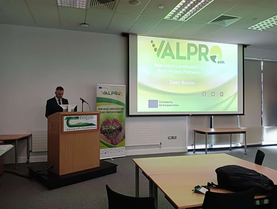 VALPRO_Path's tweet photo. Live from our kick-off meeting in Ireland!

Let's work together to bring a much-needed change to the European #plantprotein landscape!🚀

Stay tuned and check our press release for more info 👉 https://t.co/6A1LL3p7DL
#VALPROPath #horizoneu https://t.co/dAWiYPRUDj