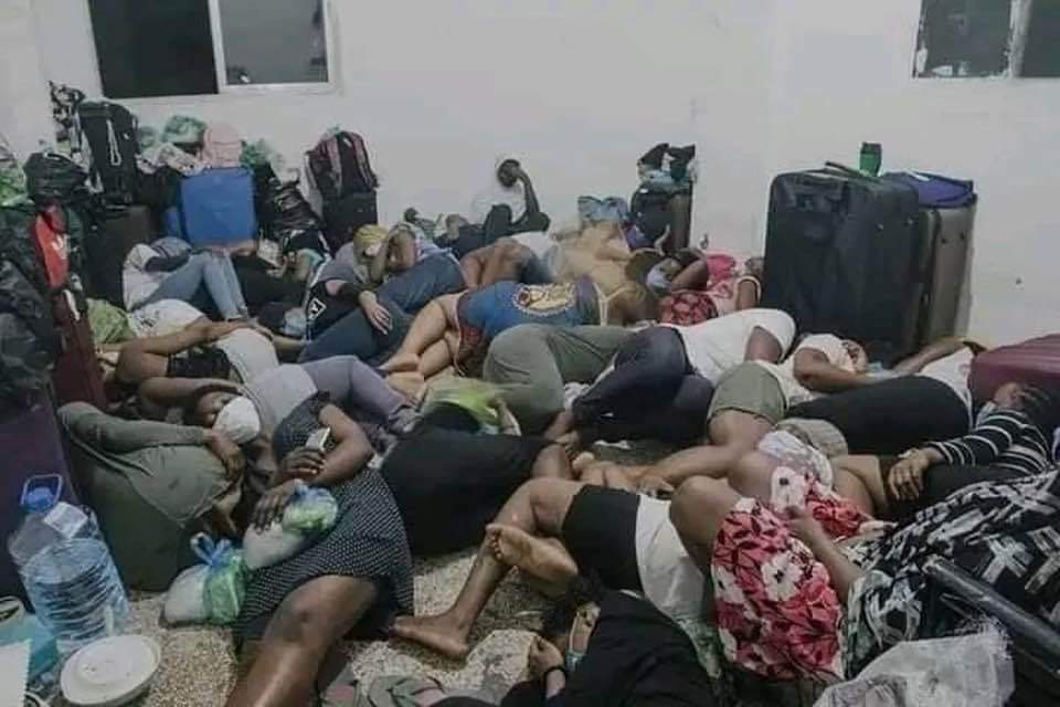 Desti4Survivors's tweet image. This is a group of #domesticworkers in #UAE. #exploitaion #slavery #HumanTrafficking and a lack of #HumanRights and no one is actively supporting this #dubai well we are onto you #news #journorequests