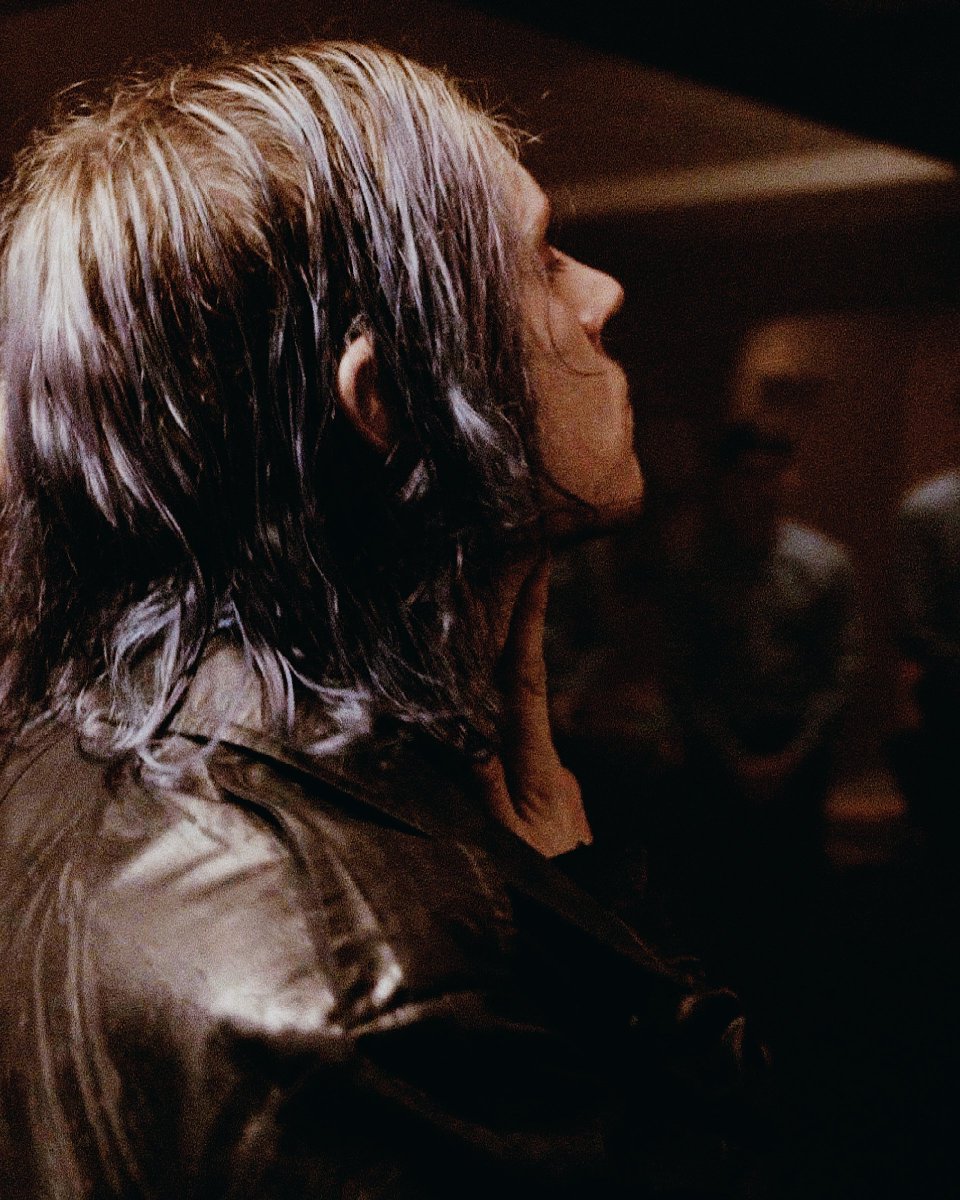 _AdamStanheight's tweet photo. Evan Peters as Kai Anderson in American Horror Story: Cult (2017) https://t.co/21uWxDYlT5