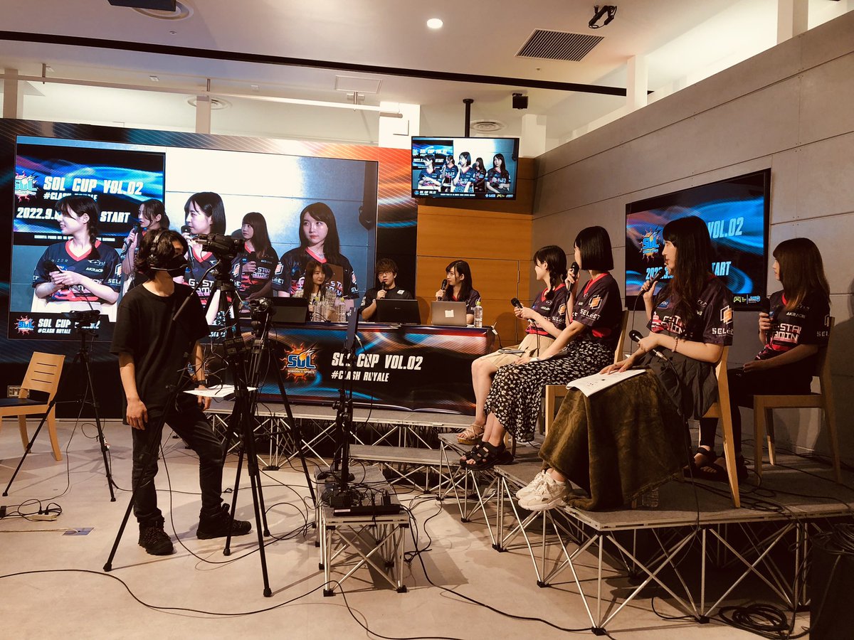 orange____alien's tweet photo. 確かに女性が多いeスポーツ大会でしたね笑笑
まさかの、こむこむ選手とtight選手の3位決定戦🤔
第二回 #SOLCUP #ライキジョーンズ 実況解説 https://t.co/MlatGazNxQ