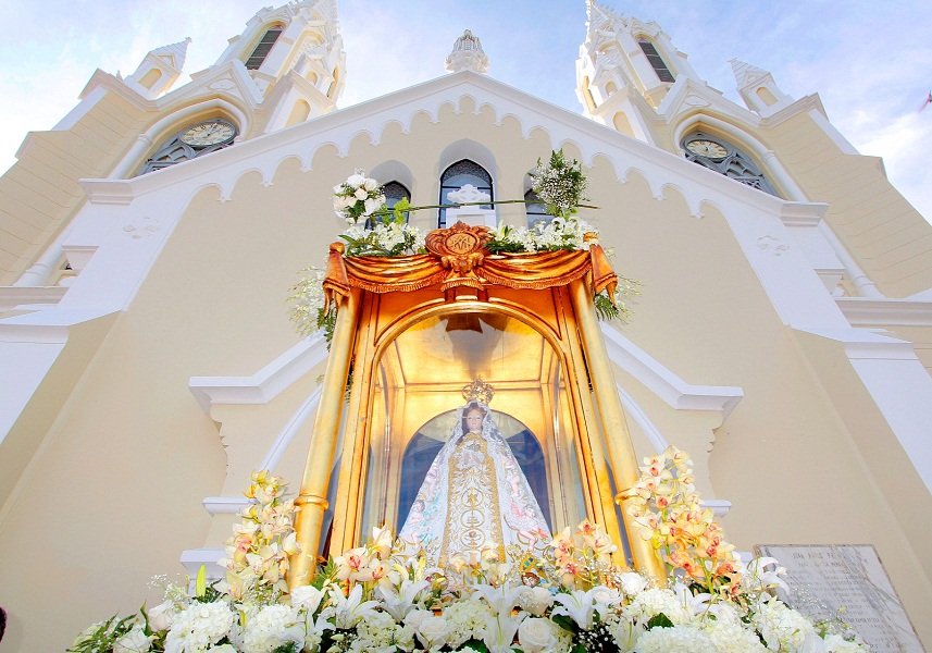 CamaturGua's tweet photo. #EFEMÉRIDES🗓️| La Virgen del Valle es la Patrona del Oriente venezolano, de los Pescadores y de la Armada de Venezuela.

Cada año miles de peregrinos acuden a su santuario a venerar y agradecer por los milagros y todos los favores concedidos. https://t.co/vFWoGrvh82