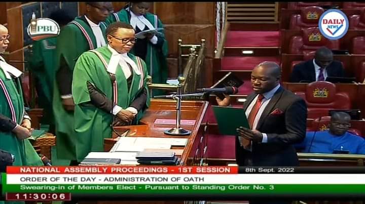 Honcalebamisi's tweet photo. I took the oath of office today ,to serve the great people of saboti for another term.The trust ,the enthusiasm and the monumental faith granted to me by sabotians shall be remunerated accordingly. SO HELP ME GOD! #parliament #kalonzo #marende #wetangula #BungeLiveNA #SenateLive https://t.co/6E6qVg6GXr