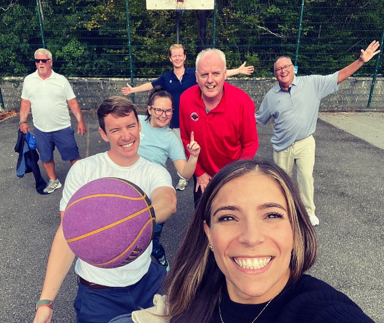 bobbybowe66's tweet photo. Great Hospitality is about Great Tradition & we have it in Spades @ashfordcastle We have a Time honoured Legacy with The Reilly Family where we play 3x3 Basketball every time they stay I felt like #UncleDrew my teammates on the other hand were more like #UncleBrew π°βοΈβ€οΈπ https://t.co/CwXEWS84YY
