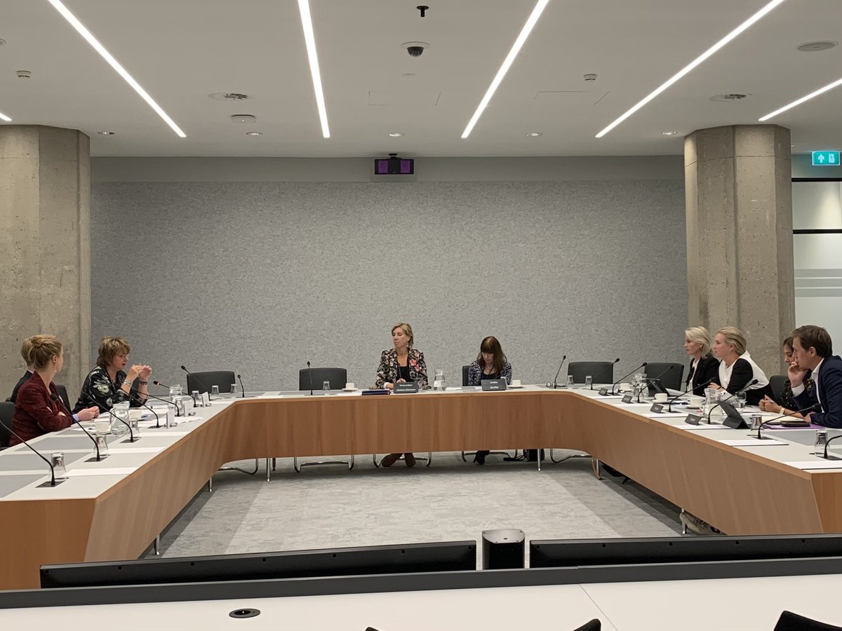 “We zullen met elkaar de beoogde cultuurverandering in gang moeten zetten, door er o.a. voor te zorgen dat het maatschappelijk gesprek nooit meer ophoudt, altijd en overal gevoerd wordt, ook in de Tweede Kamer”, aldus <a href="/mariettehamer/">Mariette Hamer</a> in gesprek met de commissie OCW vanochtend.