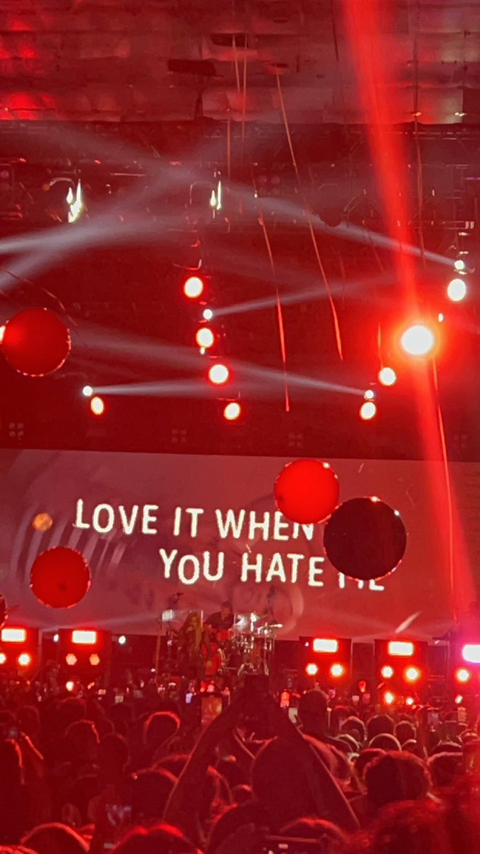 mandydesidera's tweet photo. 07.09.22 #LoveSuxTourBrazil https://t.co/ElbZIAS4qK