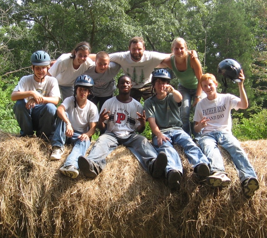 CampMarymount1's tweet photo. Camp leaders often serve as positive role models for campers. Photo circa 2006.

#summercamp #camplife #community #campcounselor #overnightcamp #explore #sleepawaycamp #tennessee #catholiccamp #unplugged #summercampcounselor #campisarealjob #workatcamp #missingmarymount https://t.co/5P88plLVGe