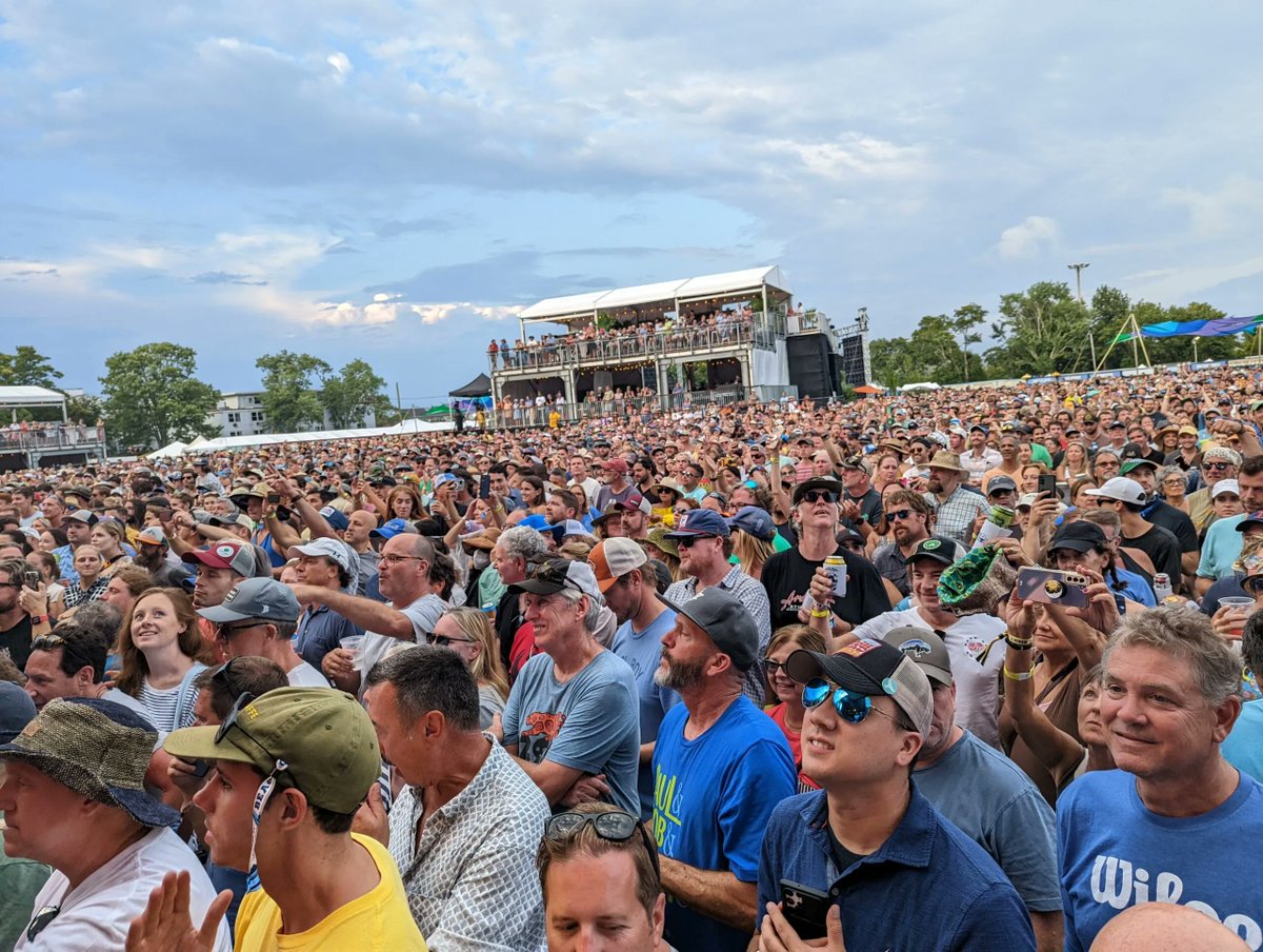 VisitMV's tweet photo. Martha’s Vineyard Summer Music Event – Beach Road Weekend Music Festival https://t.co/6F1nCKbaup #MarthasVineyard #BeachRoadWeekend https://t.co/0bOzayFtWg