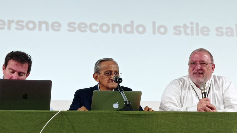 Salesiani_ILE's tweet image. Lo scorso 2 settembre a Milano si è tenuta la Giornata dei Consigli delle CEP (Comunità Educativo Pastorali).

Per l'occasione don Pascual Chavez Villanueva, rettor maggiore emerito dei Salesiani, ha tenuto un intervento magistrale a partire dalla

salesianilombardiaemilia.it/case/lectio-ma…