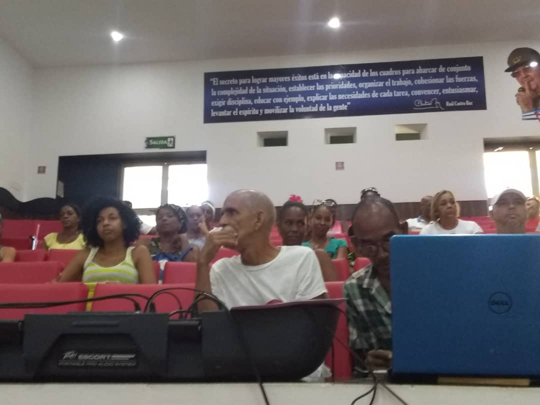 En Marianao Acto de homenaje en la jornada dedicada a los médicos del alma. El Trabajafor Social.