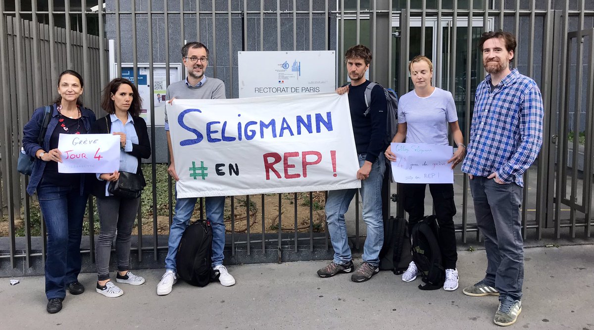 SlgEnlutte's tweet photo. #Jour4 (75% de grévistes au collège Seligmann)
Devant le Ministère @PapNdiaye
Devant le Rectorat @Academie_Paris
Devant les écoles du secteur 10ème @Mairie10Paris
#ClassementREP
#LaMobilisationContinue
#BientôtUneSemaineDeGrève
#PayezVosProfs https://t.co/j0qFCaz7dH