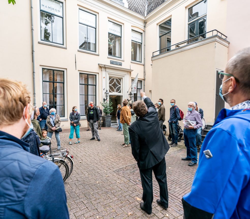 HPLassche's tweet photo. Twee kansen om mij in actie te zien. Zaterdag tijdens mijn rondleidingen bij sociëteit "De Vereeniging" in het kader van Open Monumentendag of volgende week vrijdag als wijkgids op Kanaleneiland.
https://t.co/1h6GZYrdIy https://t.co/eXJGV3w2x8