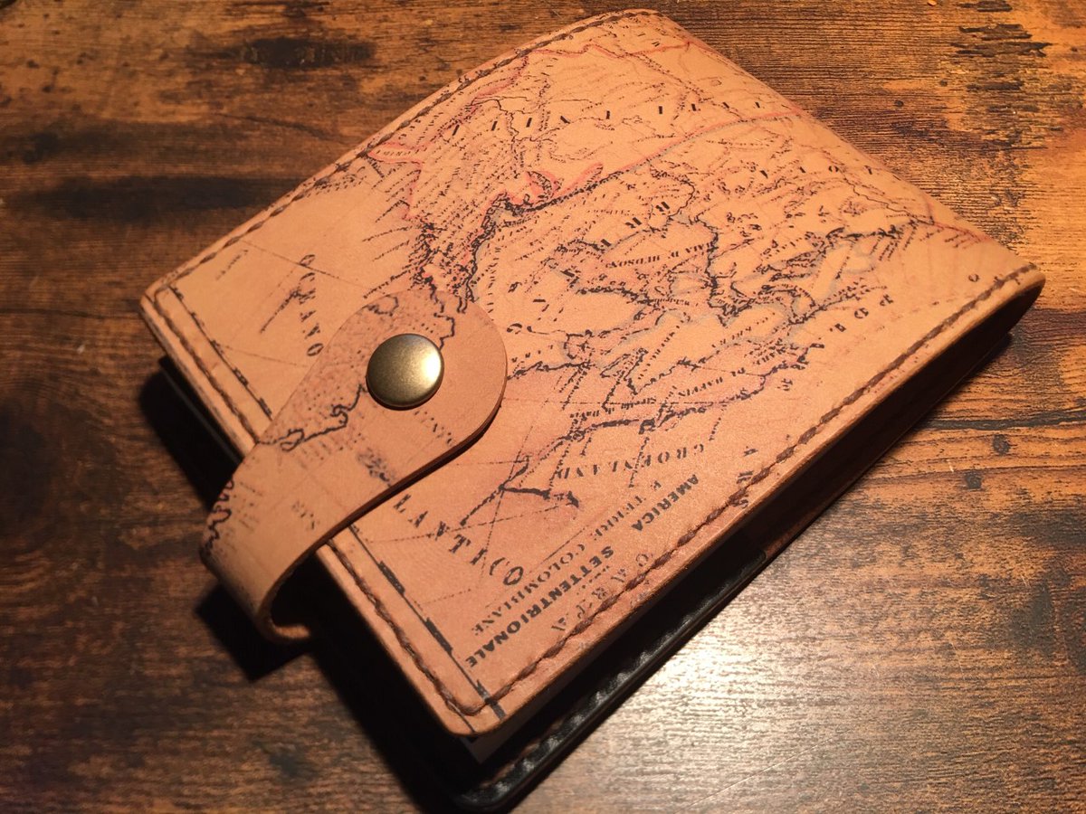 sora_leather's tweet photo. 【プレゼント企画】
応援して下さる皆様へ、感謝の気持ちを届けたいのでプレ企画やりますね!!

今回はメモ帳カバー(地図柄)を抽選で1名様にプレゼントさせて頂きます✨

・フォロー＆RTで応募完了です。

注意事項等は画像をご覧下さいませ。
期間は9/17(土)22:00までです。

宜しくお願い致します！ https://t.co/Oxsl5gCSWp