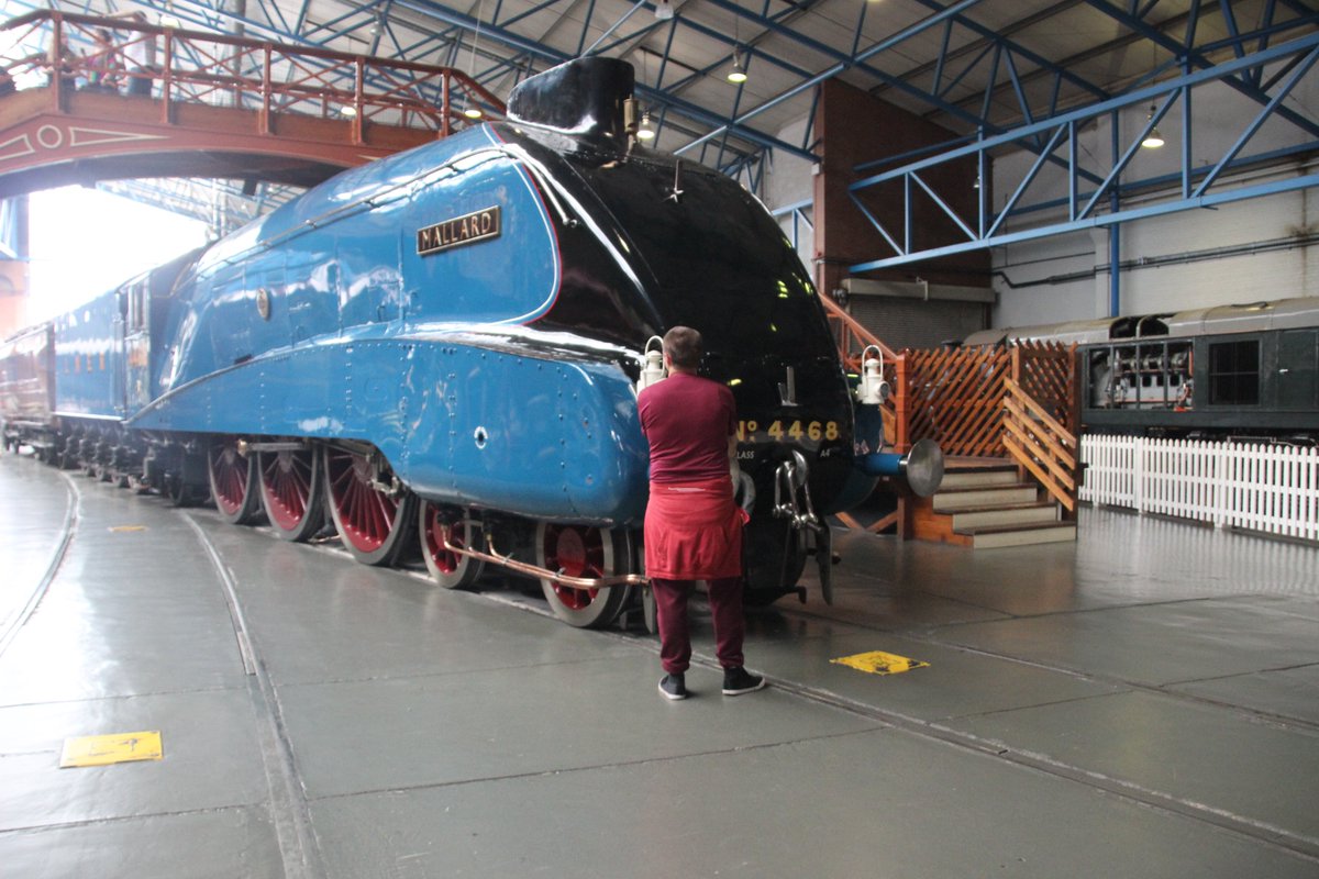 <a href="/Davidal20103984/">David allen</a> <a href="/225groupuk/">225 Group</a> I've only met an A4 once! 21/8/2018. It was quite surreal!