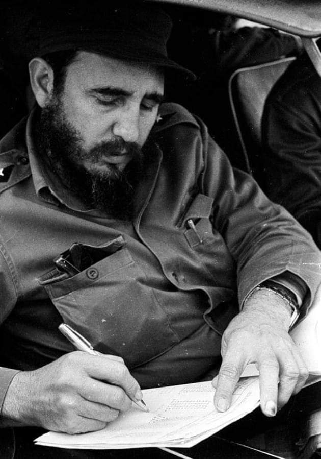 #FidelPorSiempre "No debemos permanecer indiferentes, ni quedarnos tranquilos, mientras sepamos que hay un solo analfabeto". #DíaInternacionalDeLaAlfabetización #MatancerosEnVictoria #CubaPorLaPaz <a href="/yamilapenao/">Yamila Peña Ojeda</a> <a href="/ReinaldoCruzRi4/">Reinaldo Cruz Rivera</a>  <a href="/SuselyMorfaG/">Susely Morfa González</a> <a href="/mariofsabines/">Mario Sabines Lorenzo</a> <a href="/HirSardinas/">HIR Sardiñas</a>