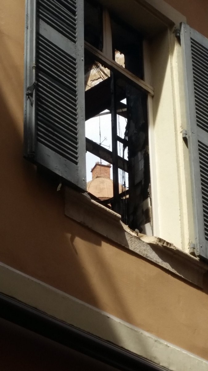hydra_66's tweet photo. #LeMess à #Perpignan 😯 https://t.co/OUWvFHEj0v