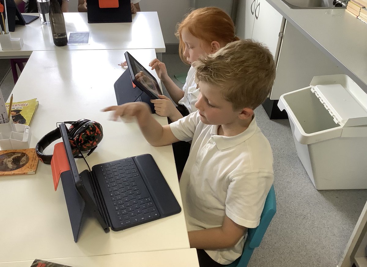OABroadoak's tweet photo. #4BT have been busy this afternoon creating their very own eat well plates using their favourite foods for each section! #HealthyEating #CreativeThinking #Yr4 https://t.co/1ynGSkpXok